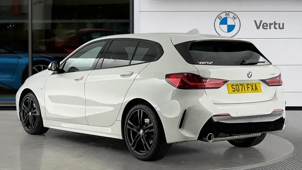 Used BMW 118 M Sport 134 HP (98 kW) 2022 White Hatchback