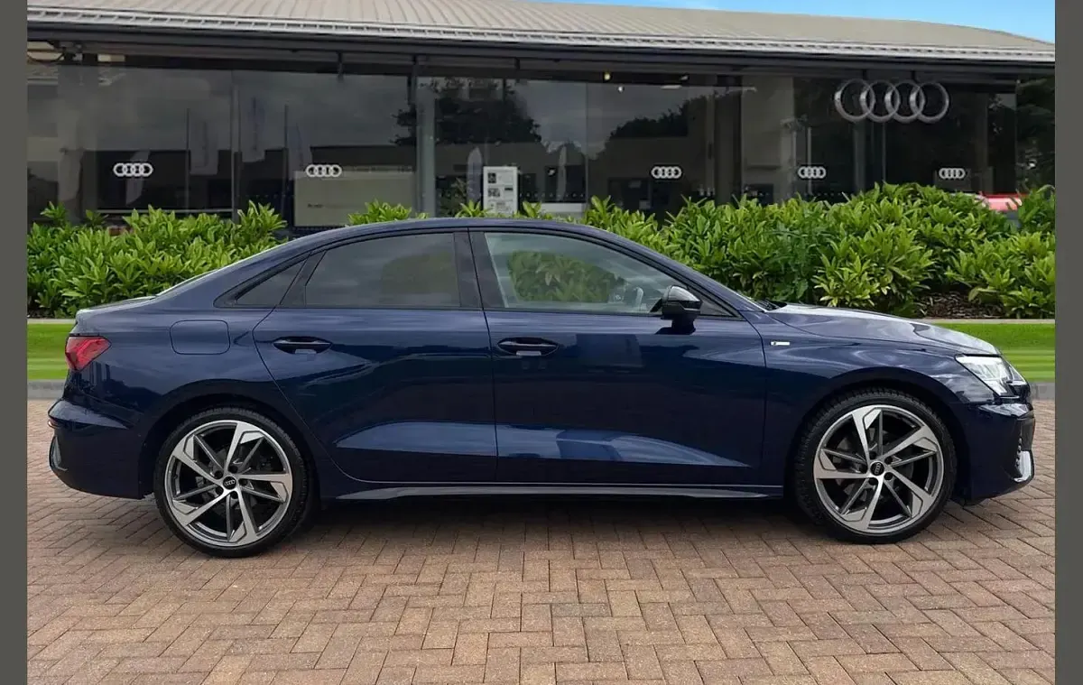 Used Audi A3 Black Edition 150 HP (110 kW) 2023 Blue Sedan