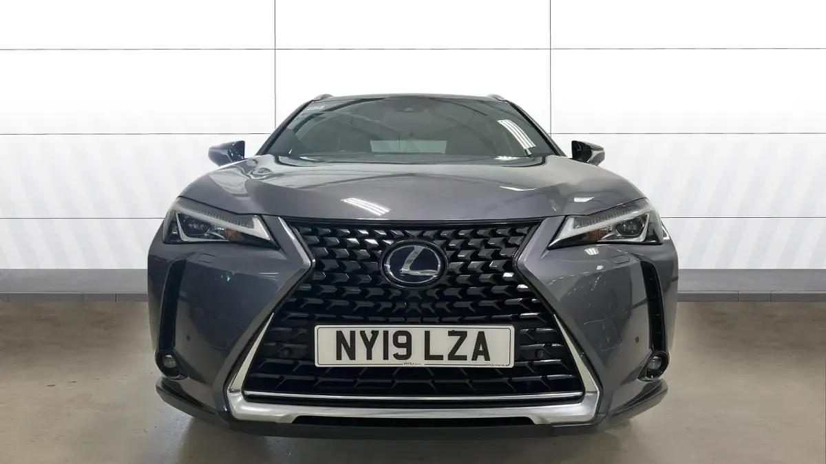 Used Lexus UX 184 HP (135 kW) 2019 Grey SUV
