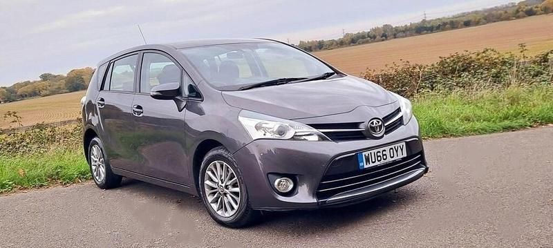 Metallic grey Used 2016 Toyota Verso MPV | £6,650 (Fair price) - Image 1/4