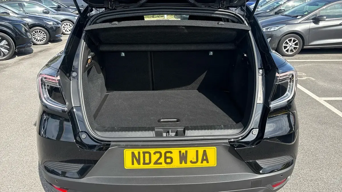 Used Renault Captur Techno 91 HP (66 kW) 2025 Diamond black  metallic SUV