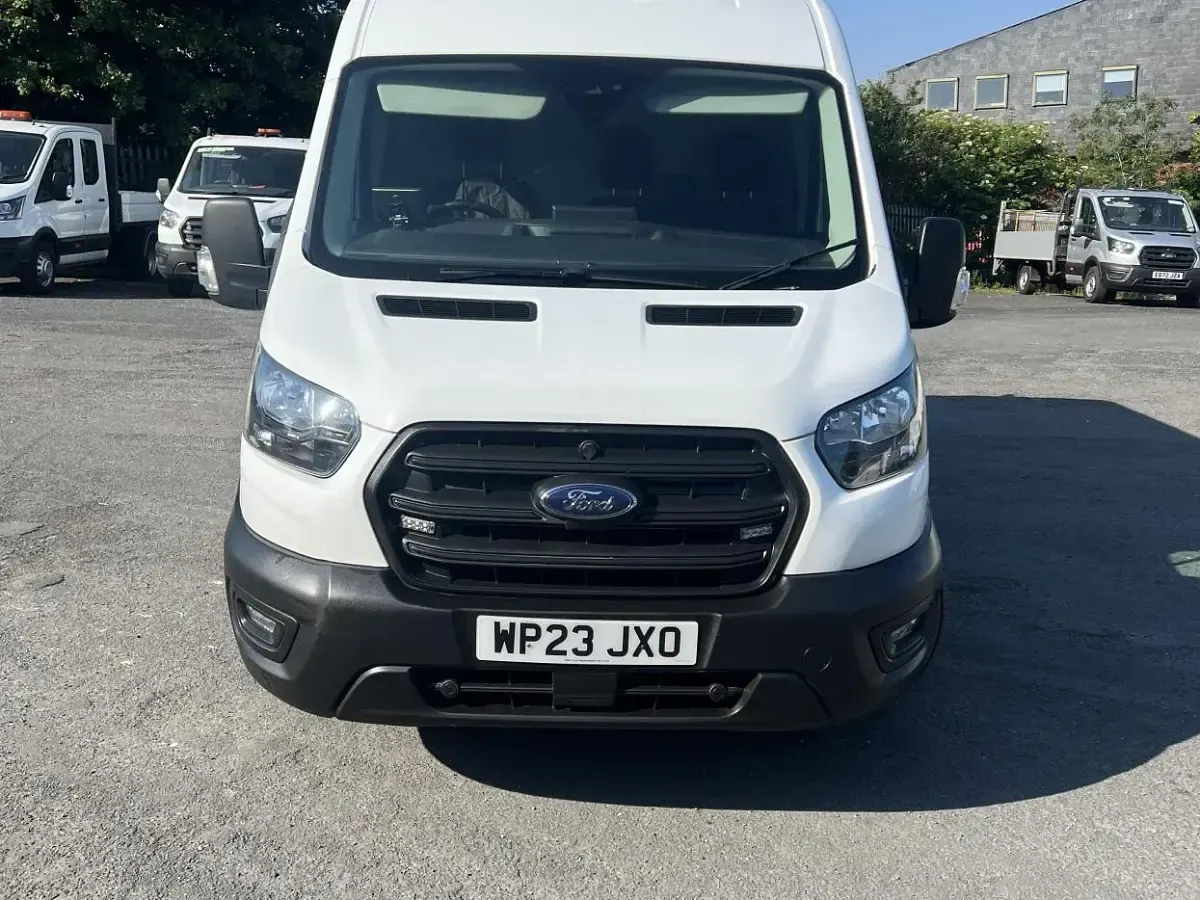 Used Ford Transit Trend 165 HP (121 kW) 2023 White Van
