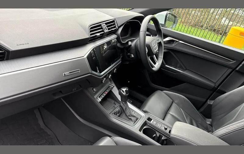 Used Audi Q3 S-Line 150 HP (110 kW) 2024 White SUV