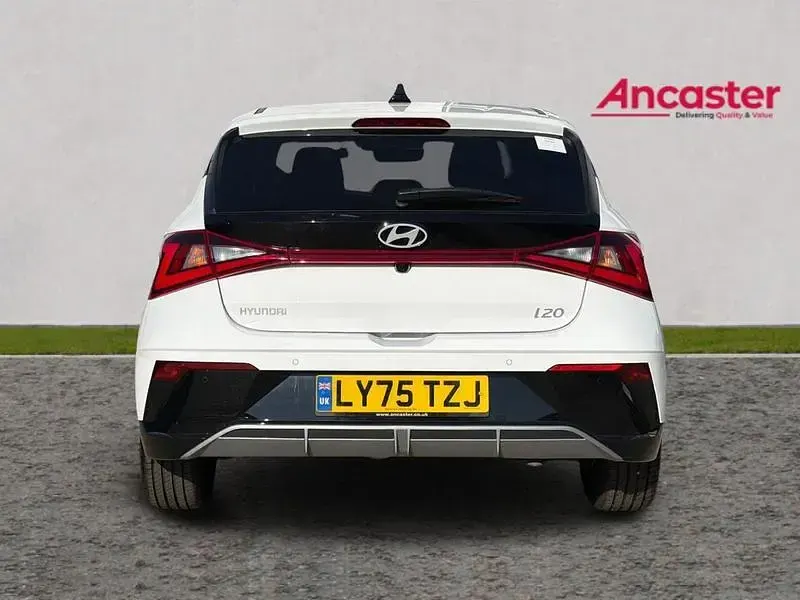 Used Hyundai i20 Blackline 88 HP (64 kW) 2026 White Hatchback