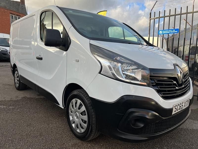 White Used 2015 Renault Trafic Business Van | £5,990 (Expensive) - Image 1/4