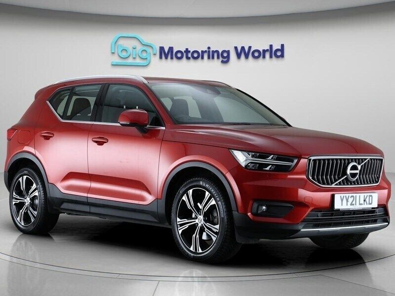 Red Used 2021 Volvo XC40 Inscription SUV | £21,900 (Fair price) - Image 1/4