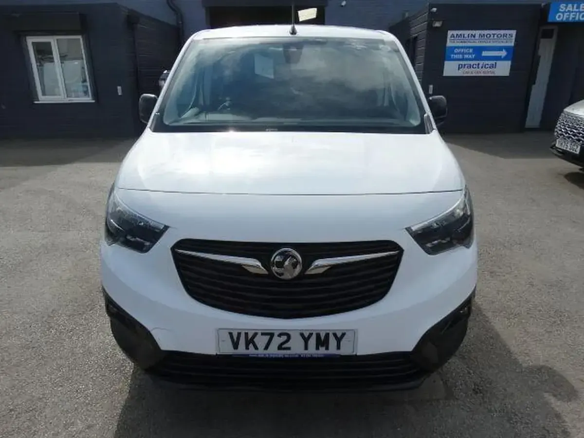 Used Vauxhall Combo S 2022 White MPV