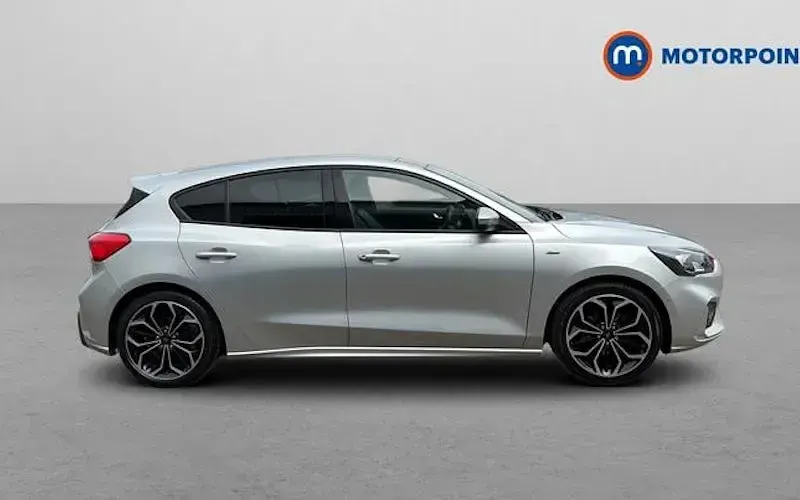 Used Ford Focus ST-Line X 125 HP (91 kW) 2020 Silver Hatchback