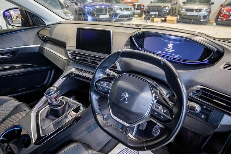 Used Peugeot 3008 Allure 130 HP (95 kW) 2019 Grey SUV