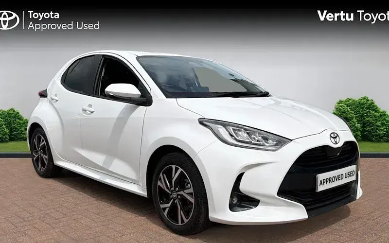 Used Toyota Yaris Design 116 HP (85 kW) 2025 Hatchback
