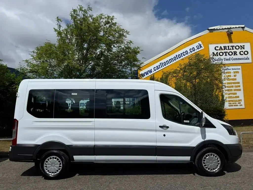 Usado Ford Transit 125 HP (91 kW) 2018 Branco