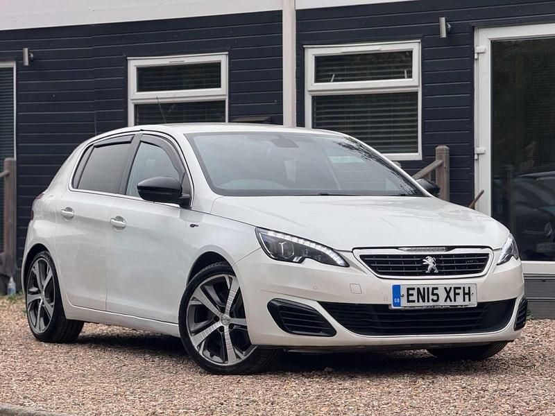 Used Peugeot 308 GTi 181 HP (133 kW) 2015 White Hatchback