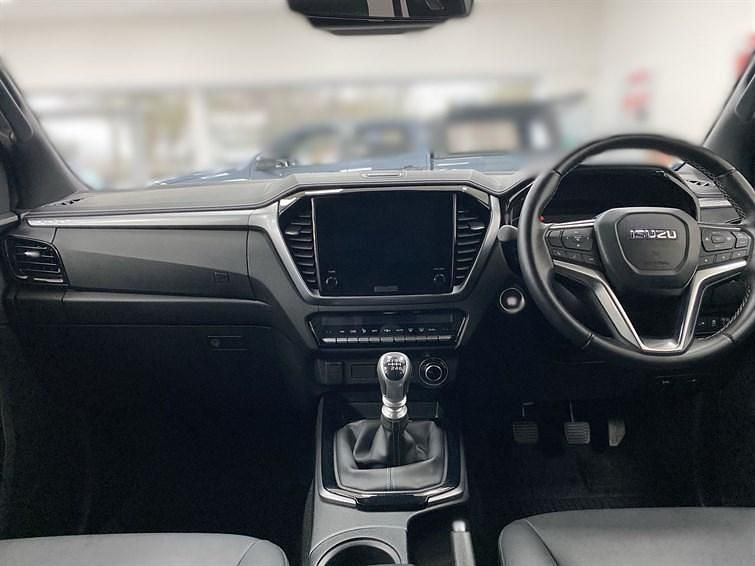 Used Isuzu D-Max 2024 Red Pickup