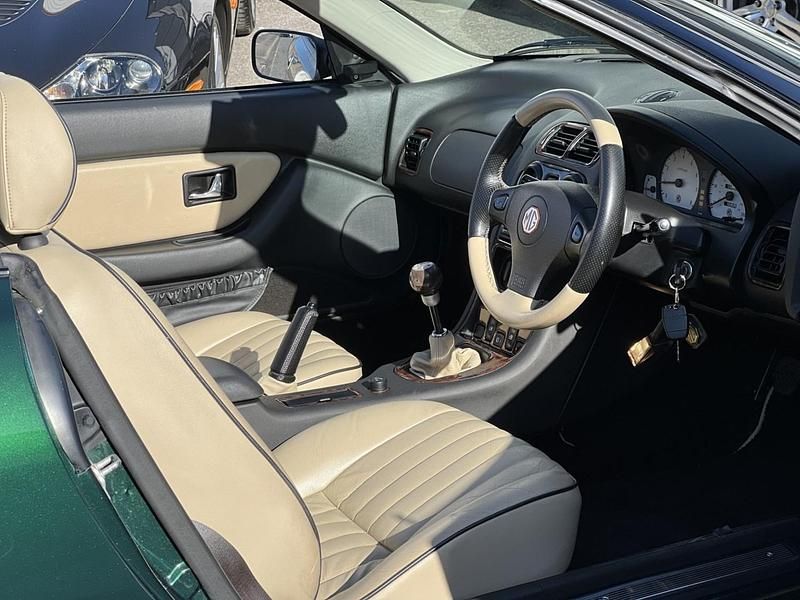 Used MG F 143 HP (105 kW) 1999 Green Cabriolet
