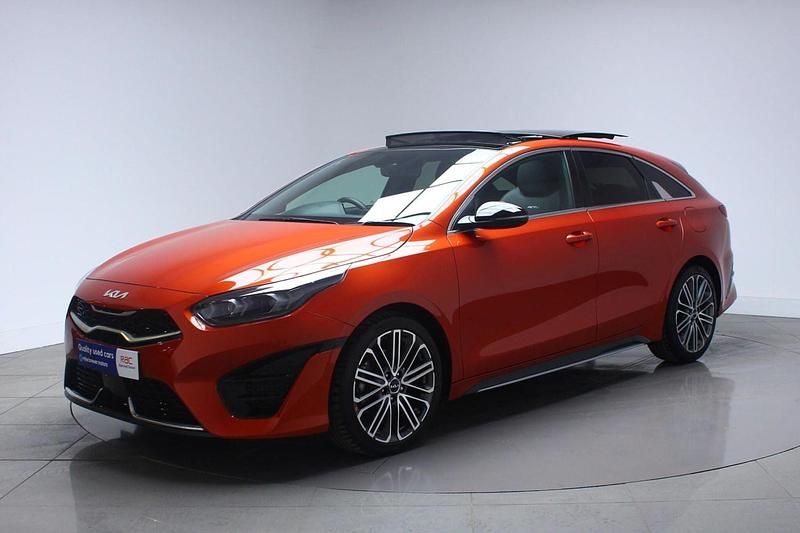 Orange Used 2025 Kia ProCeed GT-Line S Hatchback | £23,539 (Fair price) - Image 1/4