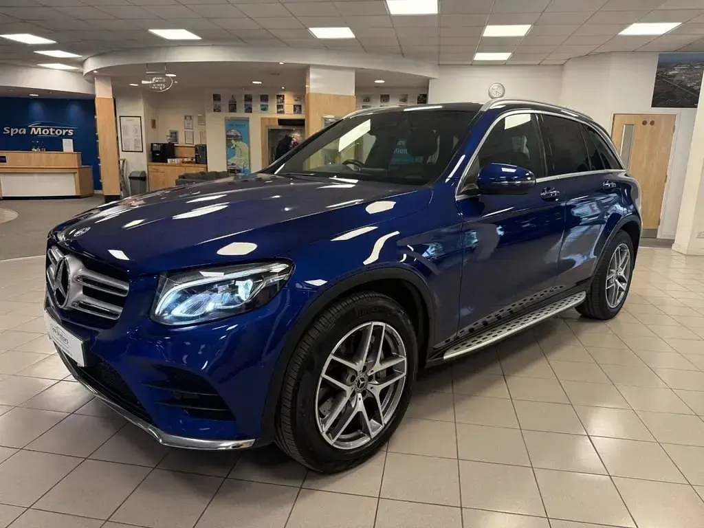 Begagnad Mercedes GLC220 AMG Line Premium 2018 Blå Kombi
