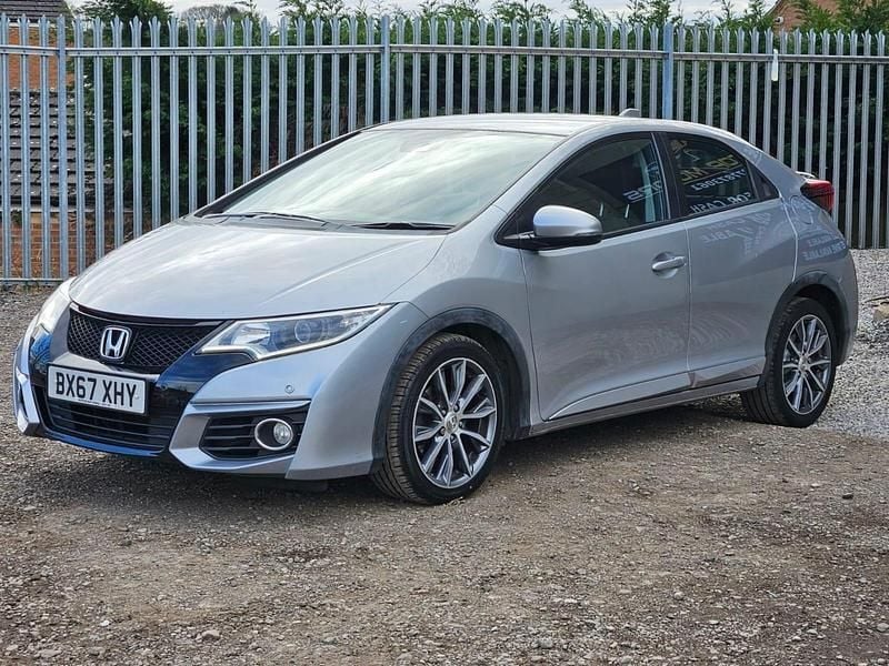 Used Honda Civic SE Plus 120 HP (88 kW) 2017 Silver Hatchback