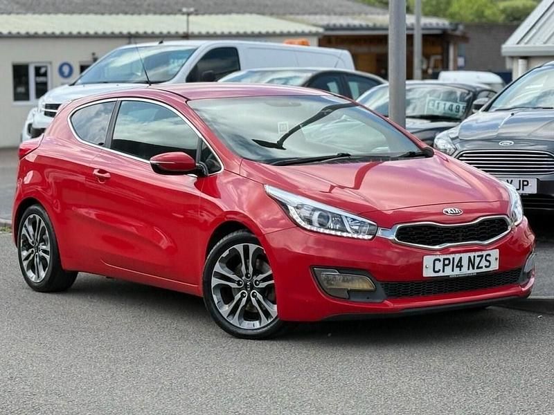Red Used 2014 Kia ProCeed Hatchback | £4,295 - Image 1/4