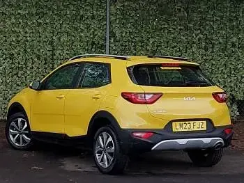 Used Kia Stonic 99 HP (72 kW) 2023 Yellow SUV