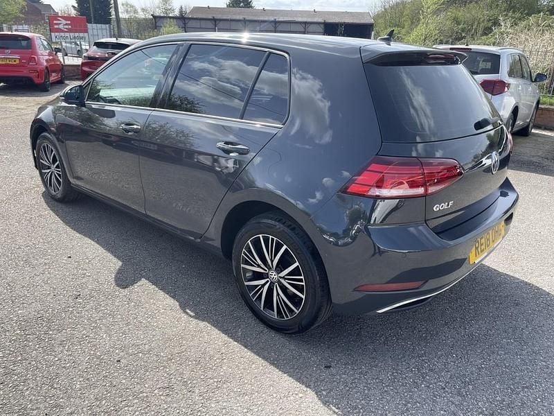 Used VW Golf VII SE 115 HP (84 kW) 2018 Grey Hatchback
