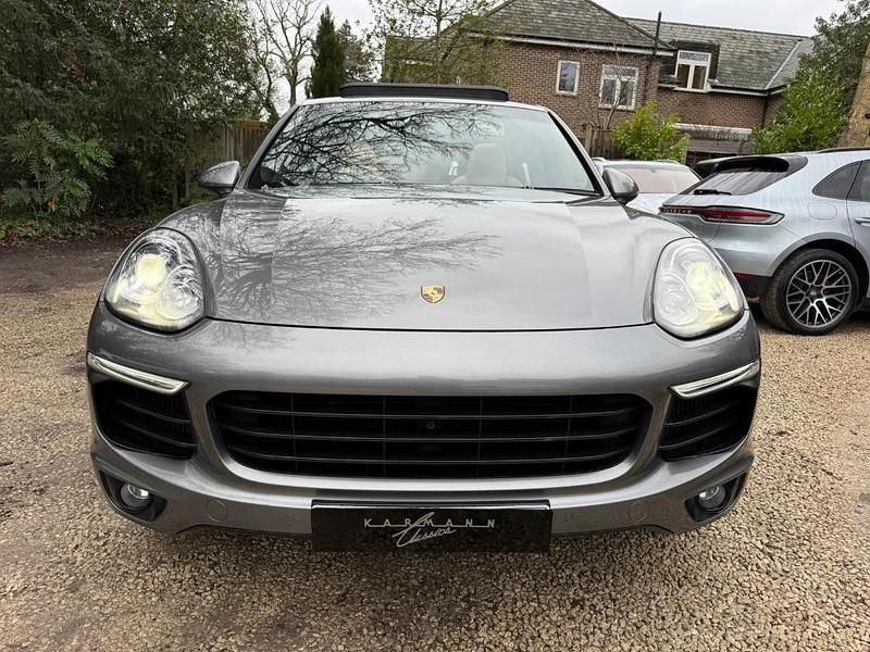 Usado Porsche Cayenne Edition 414 HP (304 kW) 2015 Cinzento SUV