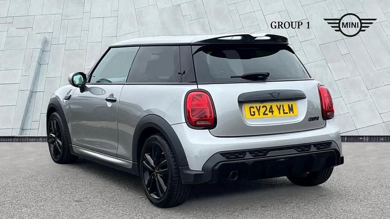 Used Mini Cooper Hatch 136 HP (100 kW) 2024 Silver Hatchback
