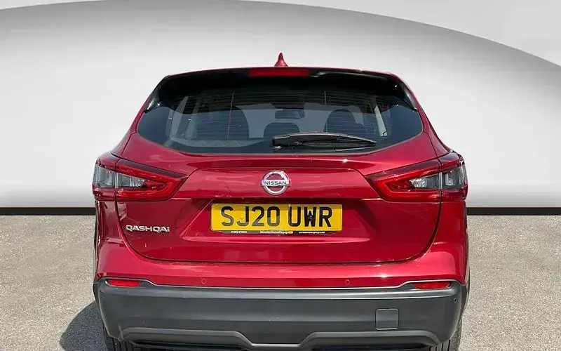 Gebraucht Nissan Qashqai Acenta Premium 160 PS (117 kW) 2020 Rot SUV