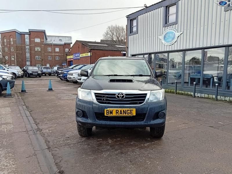 Used Toyota HiLux 144 HP (105 kW) 2012 Black Pickup