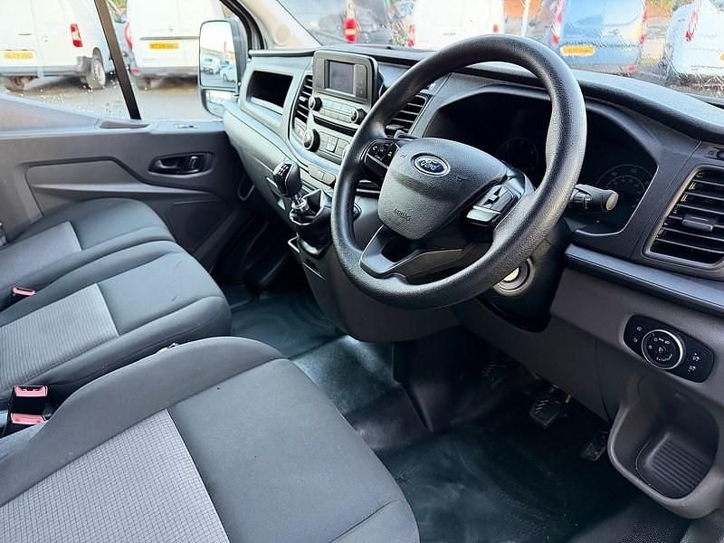 Usado Ford Transit 105 CV (77 kW) 2022 Blanco Van