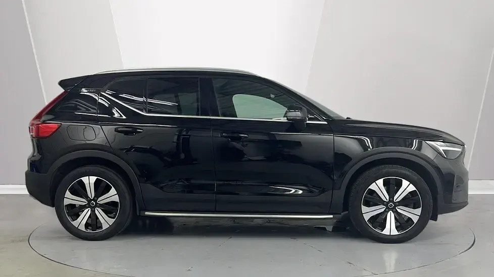 Used Volvo XC40 Ultimate 2023 Black SUV