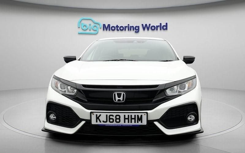 Used Honda Civic Sport 126 HP (92 kW) 2019 White Hatchback