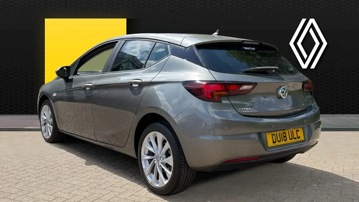 Used Vauxhall Astra 100 HP (73 kW) 2018 Grey Hatchback