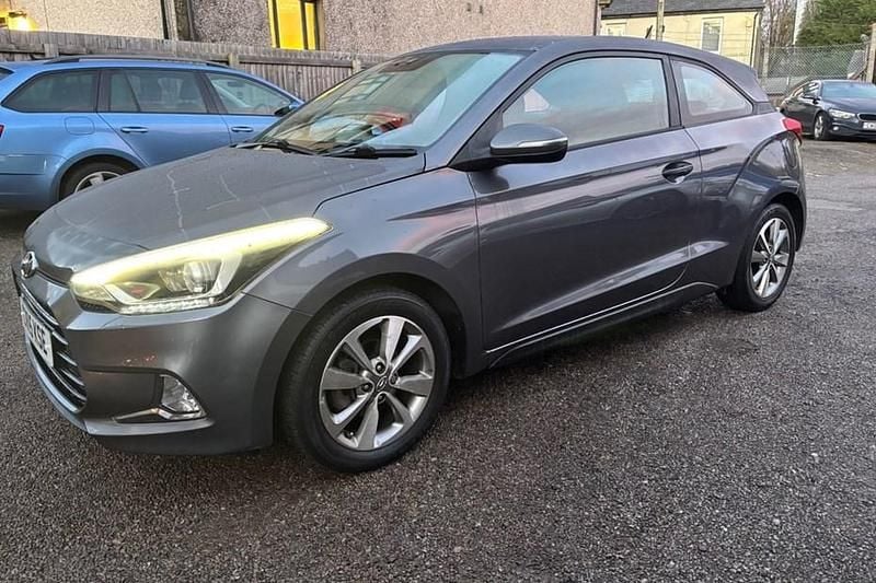 Grey Used 2015 Hyundai i20 SE Coupe | £3,995 (Good price) - Image 1/1