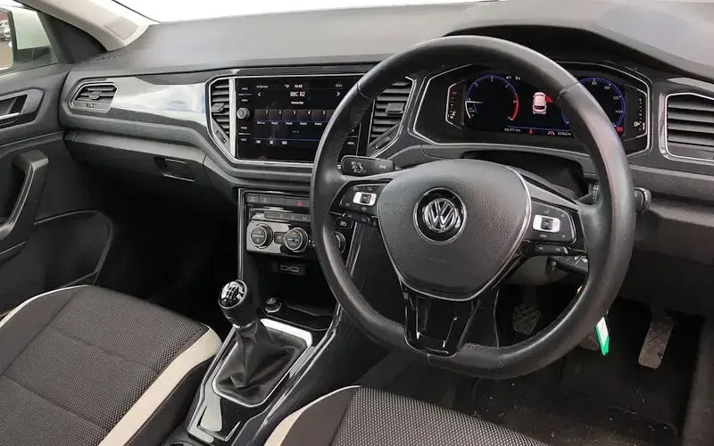 Używany VW T-Roc Active 116 KM (85 kW) 2019 Biały SUV