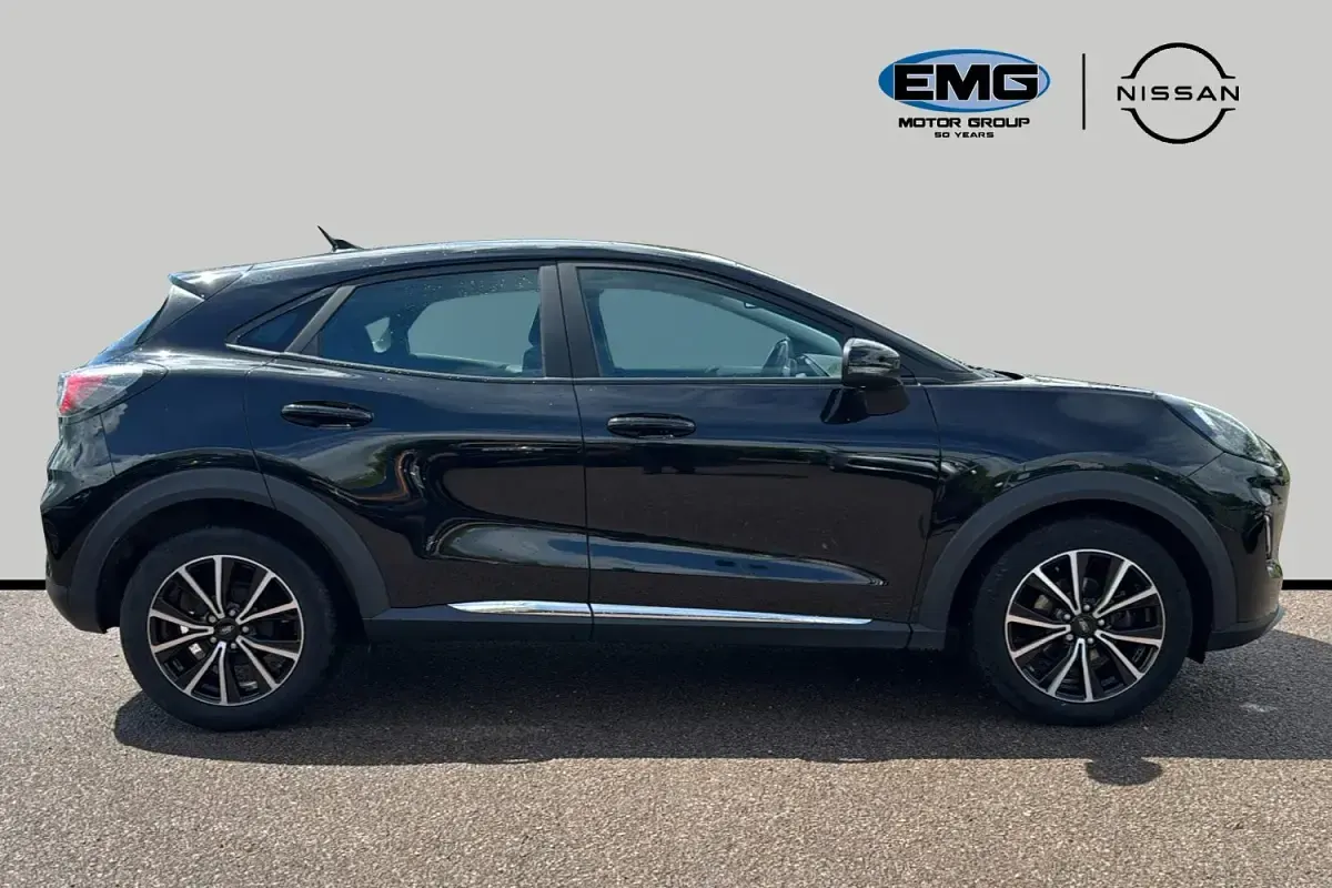 Usado Ford Puma Titanium 125 HP (91 kW) 2023 Preto SUV
