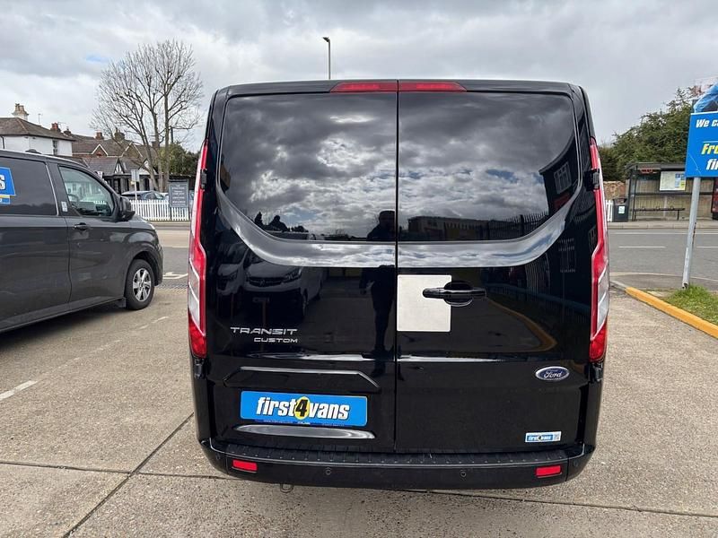 Used Ford Transit Custom Limited 130 HP (95 kW) 2019 Black Van