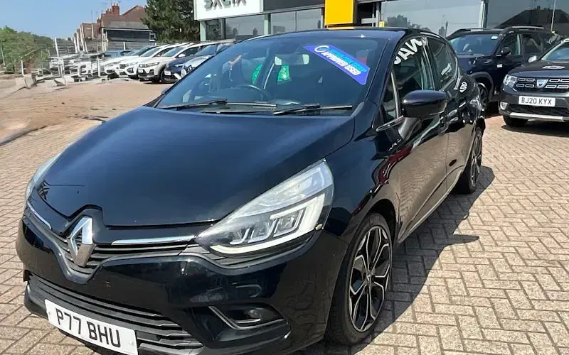Used Renault Clio Dynamique 90 HP (66 kW) 2018 Hatchback