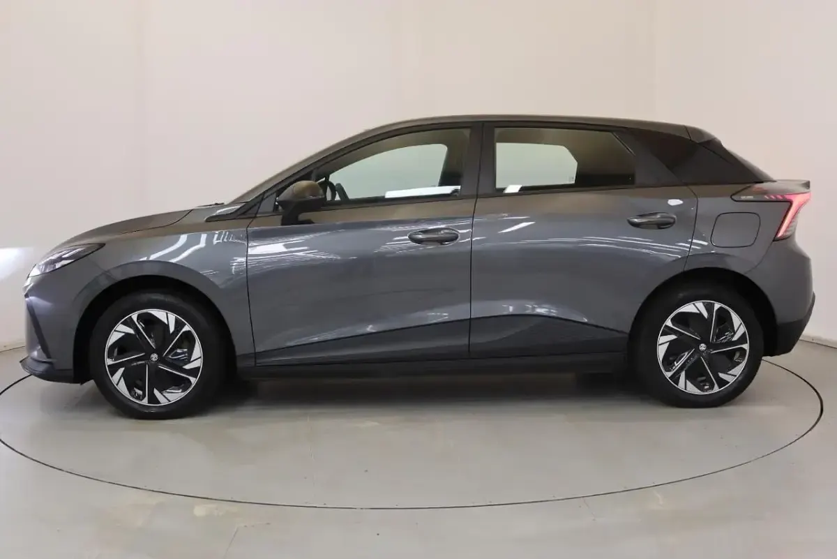 Used MG MG4 EV SE 147 kW (200 HP) 2023 Grey Hatchback