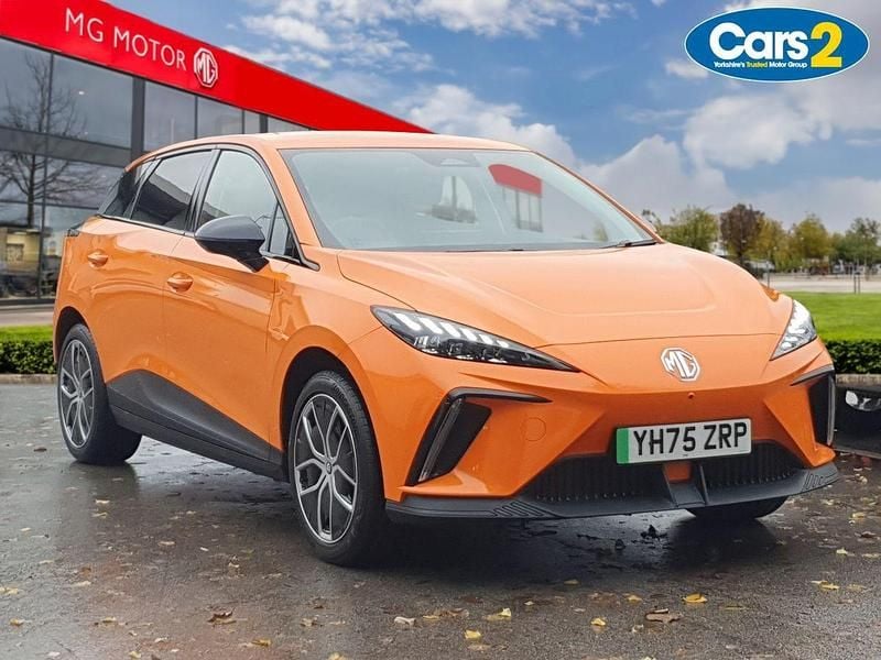 Orange New 2025 MG MG4 EV Trophy Hatchback | £21,490 (Good price) - Image 1/4