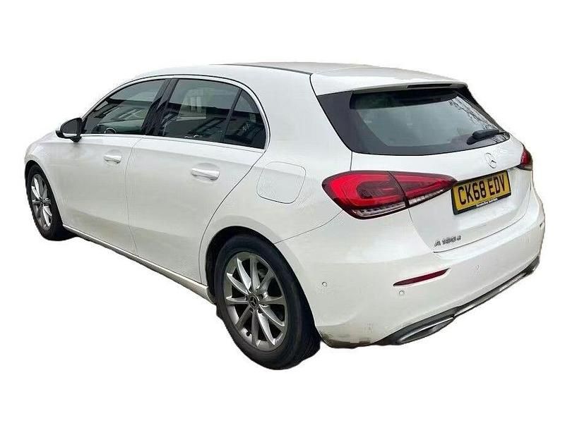 Used Mercedes A180 Executive 116 HP (85 kW) 2018 White Hatchback