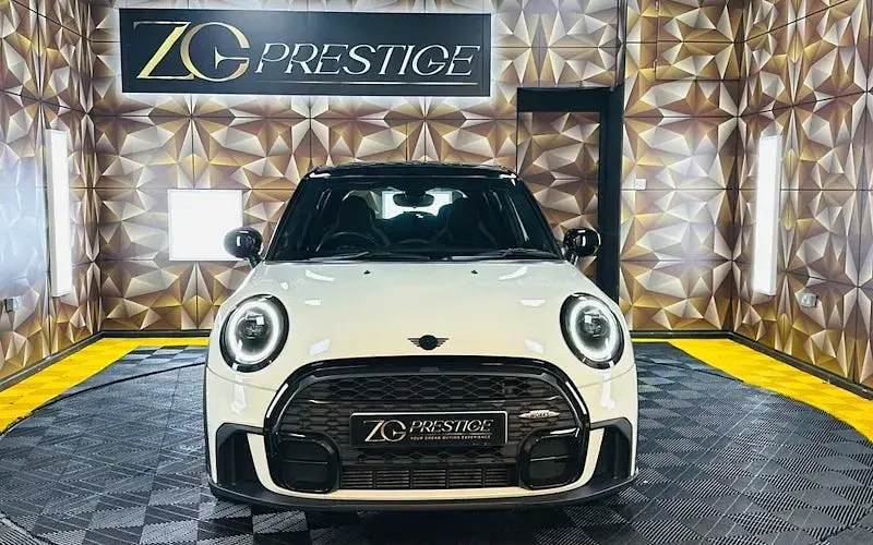 Usado Mini Cooper Hatch 136 CV (100 kW) 2022 Blanco Utilitario