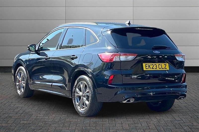 Gebraucht Ford Kuga ST-Line 150 PS (110 kW) 2023 Schwarz SUV