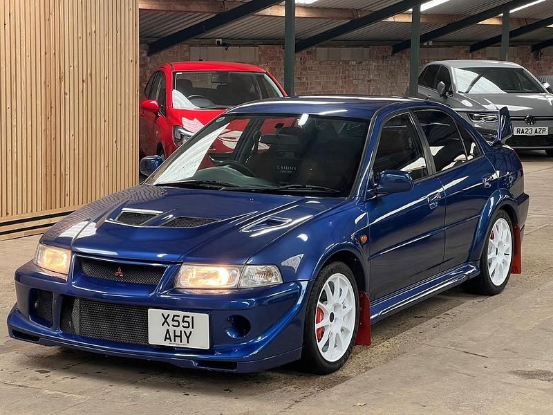 Used Mitsubishi Lancer 440 HP (323 kW) 2001 Blue Sedan