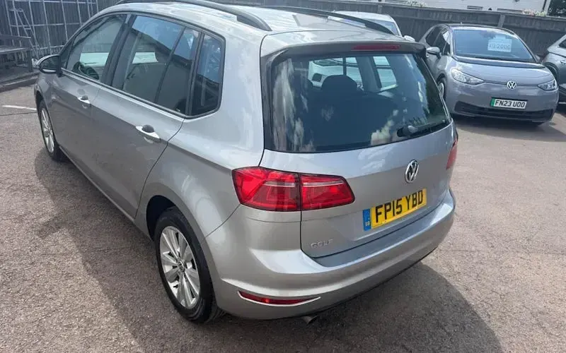 Used VW Golf VII SE 110 HP (80 kW) 2015 Silver Hatchback