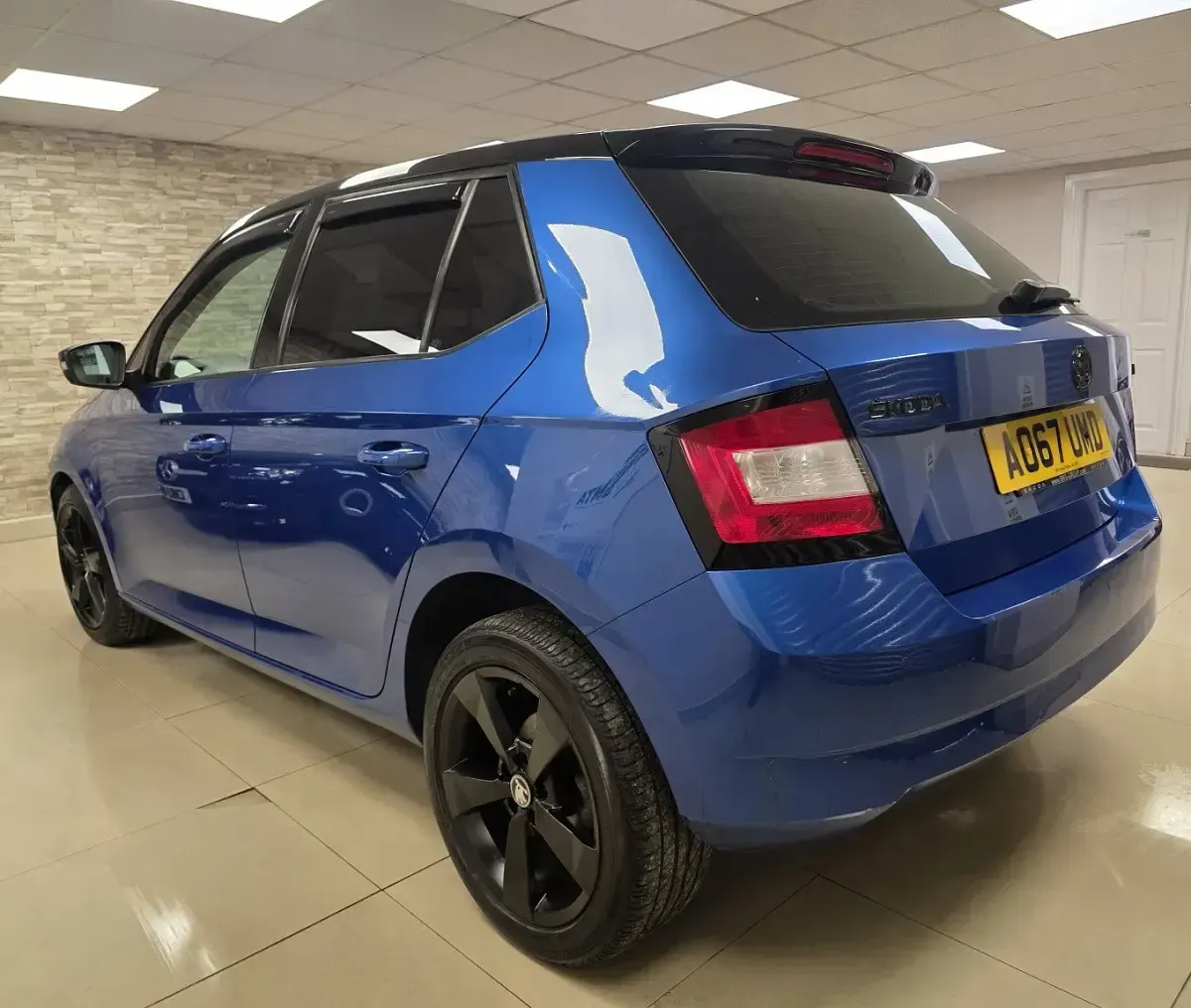 Used Skoda Fabia Colour Edition 95 HP (69 kW) 2017 Blue Hatchback