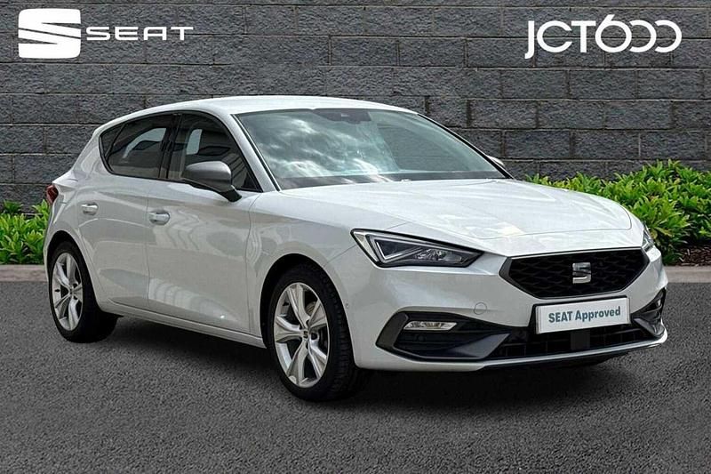 Used 2024 Seat Leon FR | £18,465 (Fair price) - Image 1/4