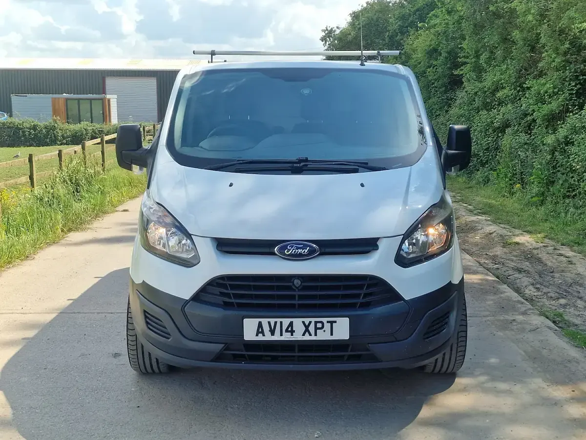 Used Ford Transit Custom 100 HP (73 kW) 2014 White Van