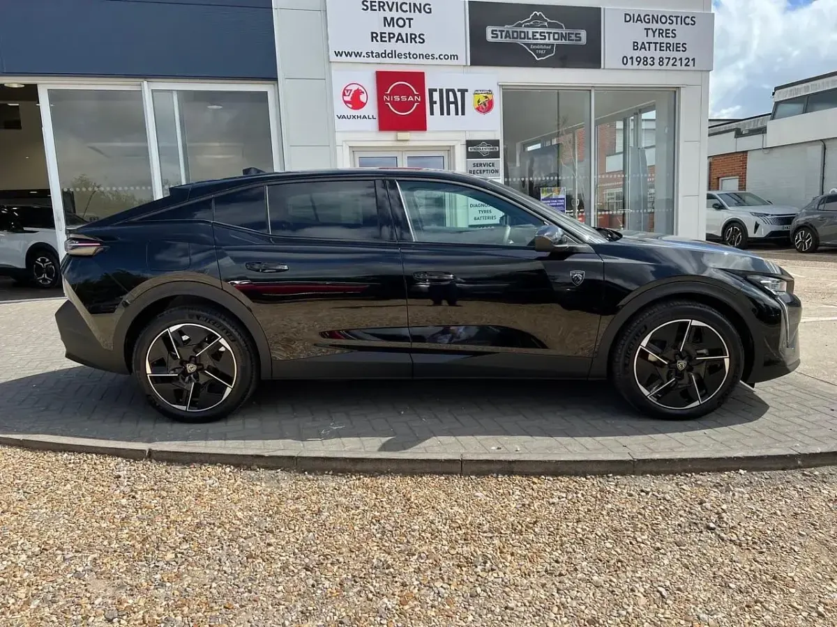 Used Peugeot e-408 GT 152 kW (207 HP) 2025 Black SUV