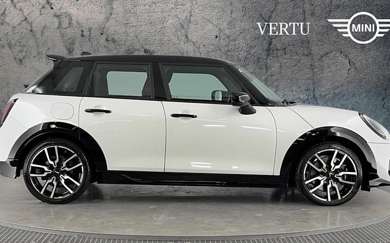 Used Mini Cooper Sport 114 kW (156 HP) 2026 Hatchback