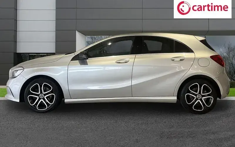 Used Mercedes A160 Sport Edition 102 HP (75 kW) 2018 Silver Hatchback